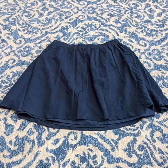 Garnet Hill summer skirt flowy size med navy with teal designs - Picture 6 of 8